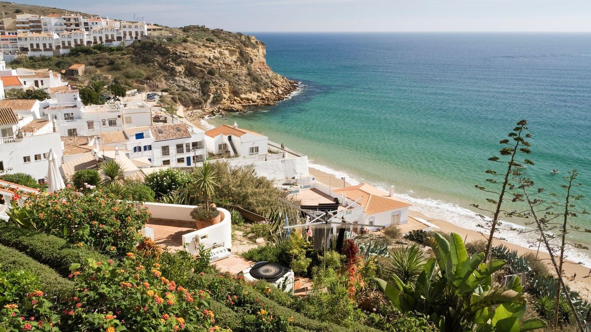 „Portugalské Santorini“ není ani drahé ani přelidněné